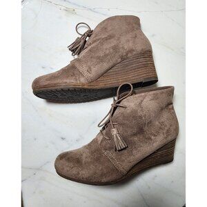 Dr. Scholl's Dakota Wedge Suede Bootie